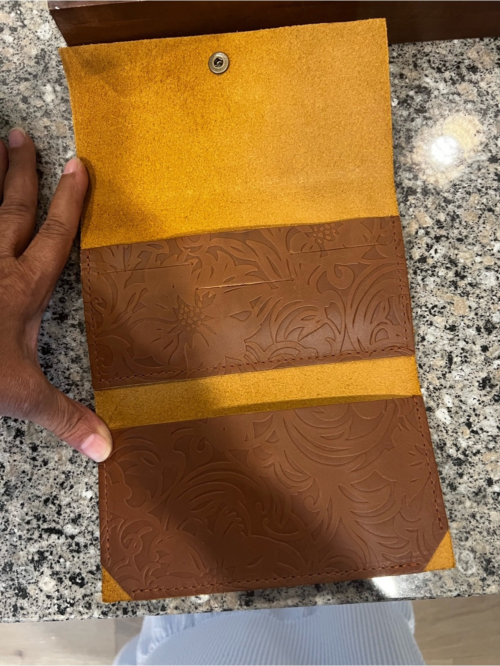 Portland Leather  Rancher Wallet Floral Embossed Wallet - Tan 7.5 x 4.25 - Picture 6 of 9
